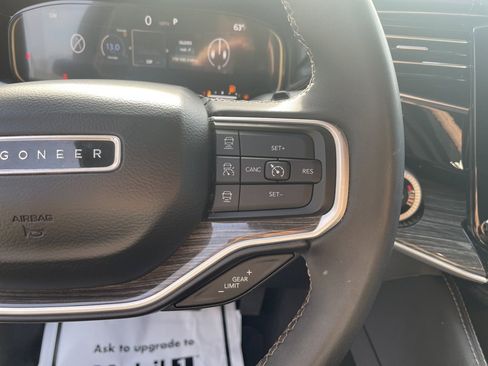 Used 2022 Jeep Wagoneer Series II w/ Rear Seat Video Group 1 image 17