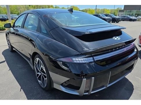 Used 2023 Hyundai Ioniq 6 SEL AWD/4WD image 3