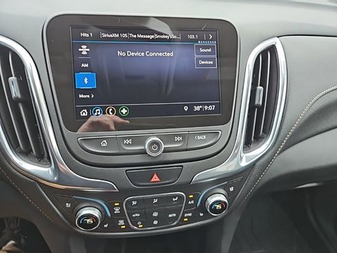 Used 2020 Chevrolet Equinox Premier image 19