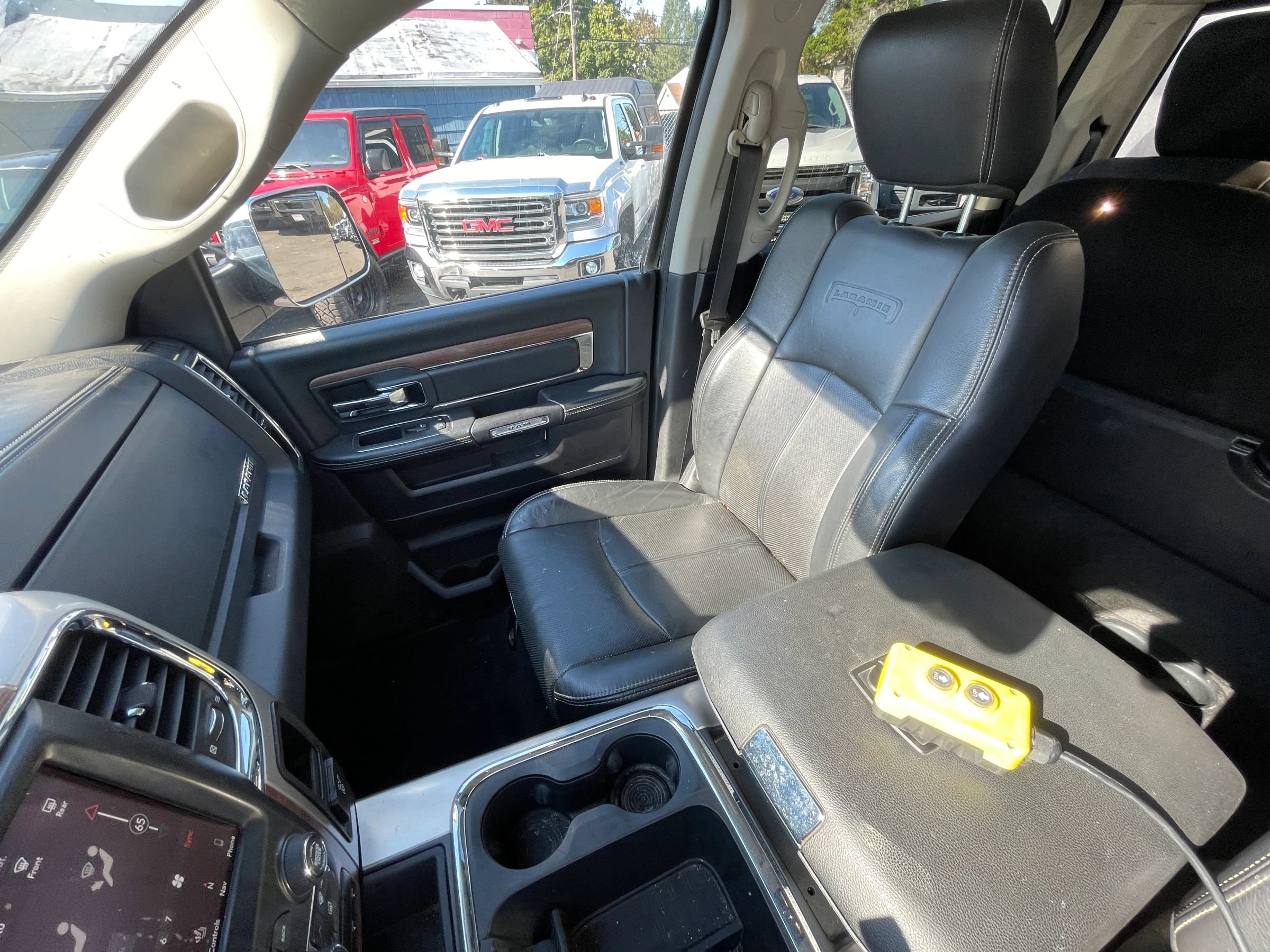 Used 2018 RAM 3500 Laramie AWD/4WD image 17