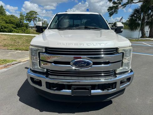 Used 2017 Ford F250 Lariat w/ Lariat Ultimate Package AWD/4WD image 3