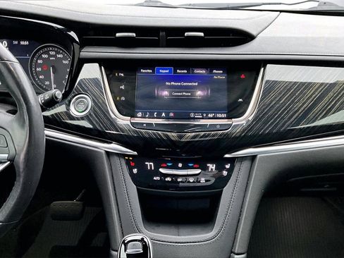 Used 2022 Cadillac XT6 Premium Luxury w/ Technology Package image 12