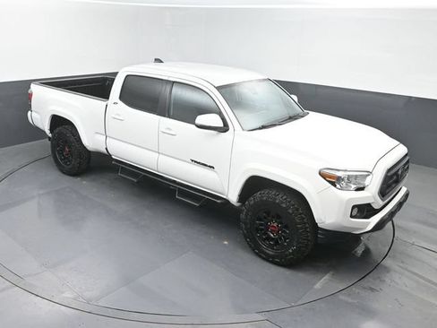 Used 2023 Toyota Tacoma SR5 w/ Technology Package RWD image 37