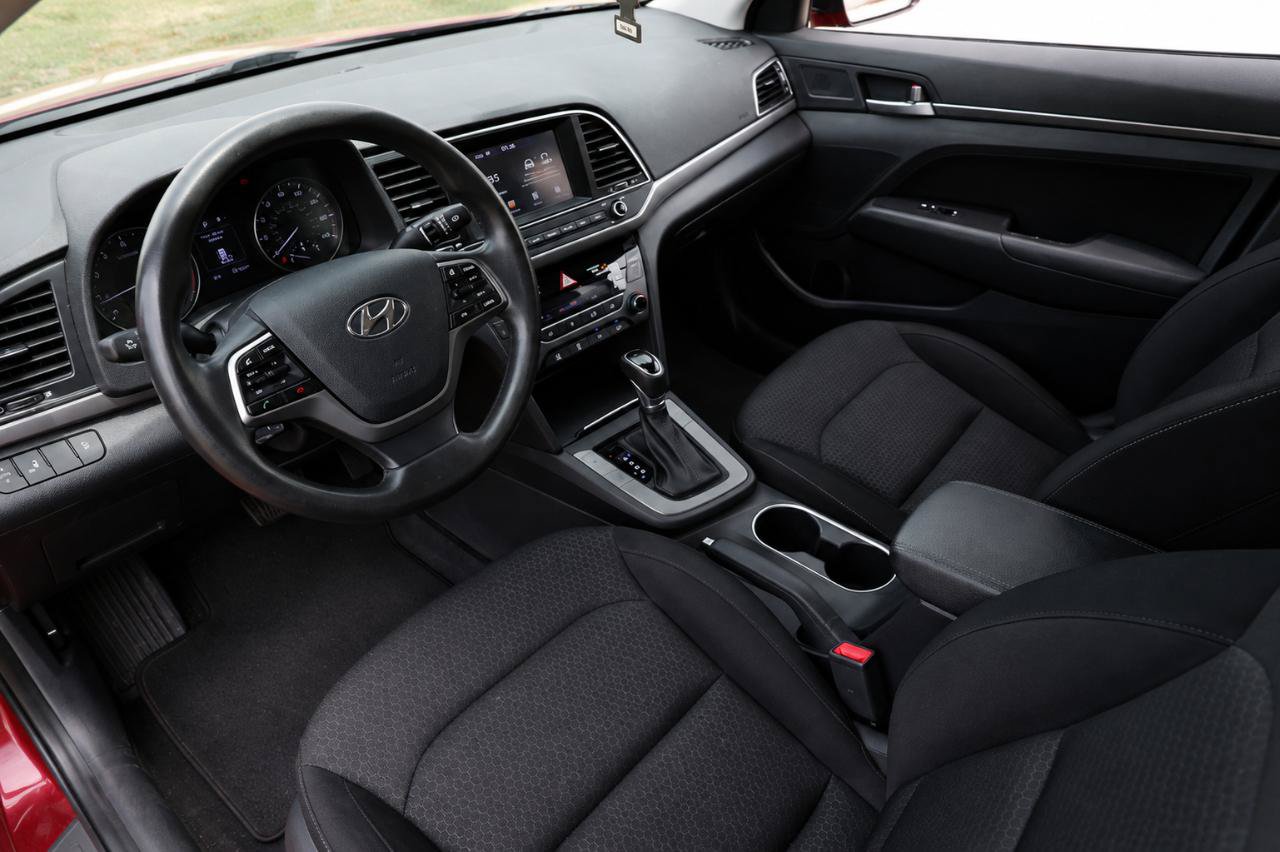 Used 2017 Hyundai Elantra Value Edition FWD image 4