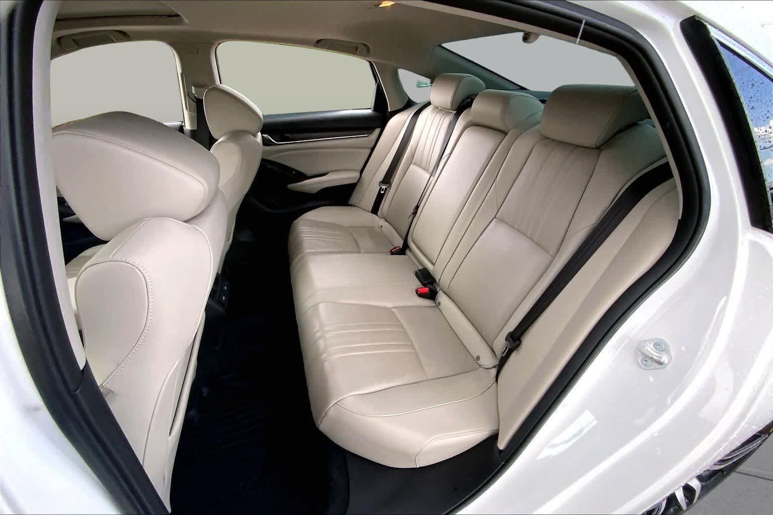Used 2022 Honda Accord Touring image 19