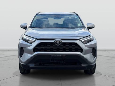 Used 2024 Toyota RAV4 XLE AWD/4WD image 2