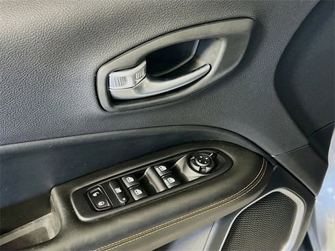 Used 2020 Jeep Compass Limited w/ Safety & Security Group image 11