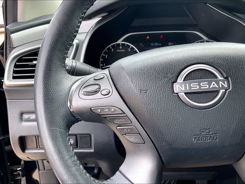 Used 2023 Nissan Murano SV FWD image 11