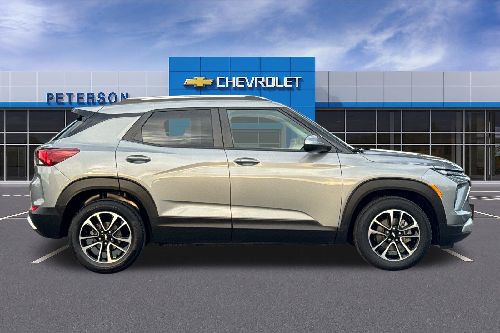 Certified 2024 Chevrolet TrailBlazer LT w/ LT Cold Weather Package FWD image 3