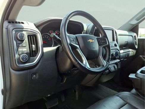 Used 2020 Chevrolet Silverado 1500 LTZ AWD/4WD image 13