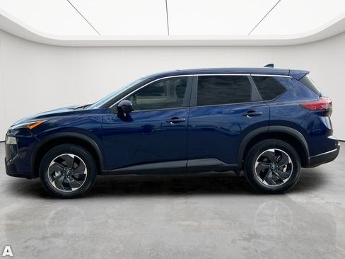 Used 2025 Nissan Rogue SV FWD image 3