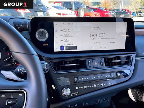 Certified 2025 Lexus ES 350 w/ Premium Package image 6