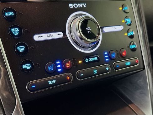 Certified 2019 Ford Explorer Limited w/ Ford Safe & Smart Package image 19