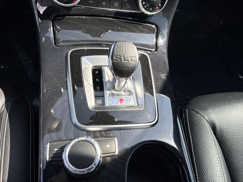 Used 2019 Mercedes-Benz SLC 300 w/ Premium Package image 22