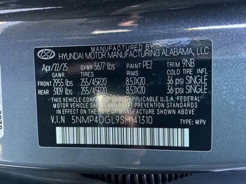 Certified 2025 Hyundai Santa Fe Limited AWD/4WD image 23