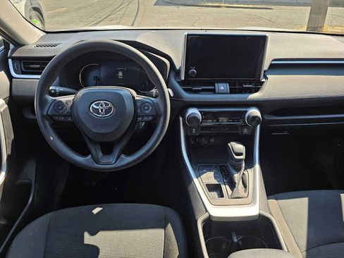 Used 2024 Toyota RAV4 LE AWD/4WD image 19