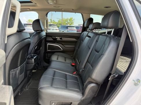 Used 2022 Kia Telluride EX w/ Towing Package AWD/4WD image 14