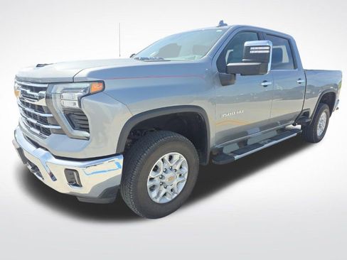 Used 2024 Chevrolet Silverado 3500 LTZ AWD/4WD image 35