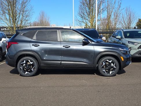 New 2026 Kia Seltos S image 4