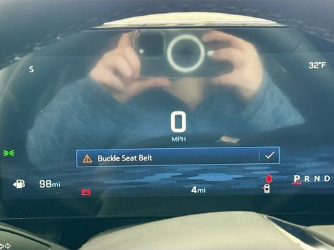 New 2026 Chevrolet Equinox LT w/ Convenience Package II image 13