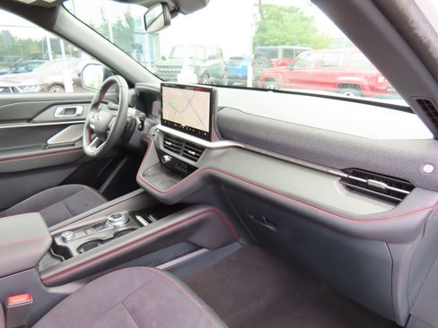 Used 2025 Ford Explorer ST AWD/4WD image 20