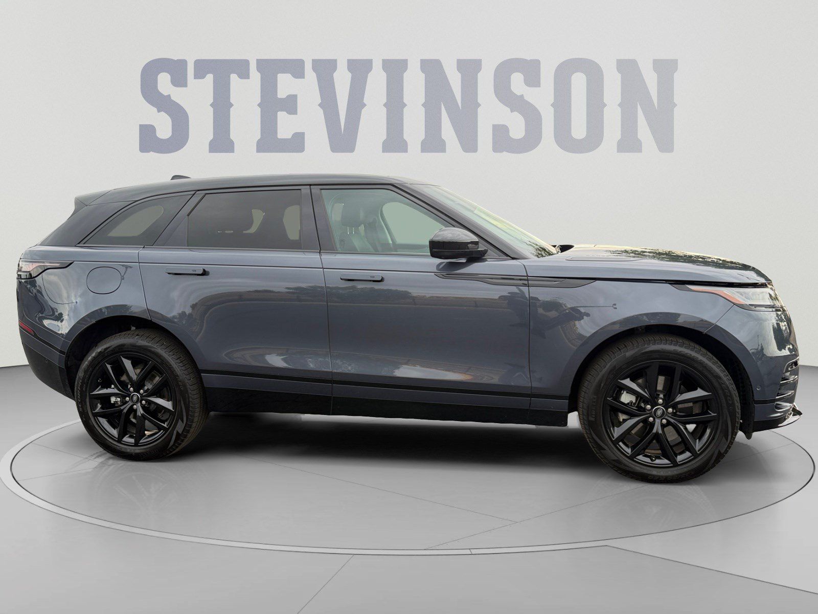 Used 2025 Land Rover Range Rover Velar Dynamic SE AWD/4WD image 6