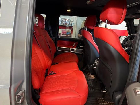 Used 2025 Mercedes-Benz G 550 image 24