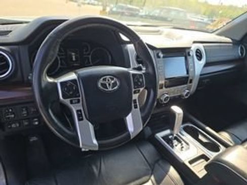 Used 2018 Toyota Tundra Limited w/ Limited Premium Package AWD/4WD image 9