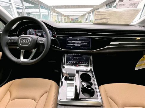 Used 2025 Audi Q7 Premium Plus image 16