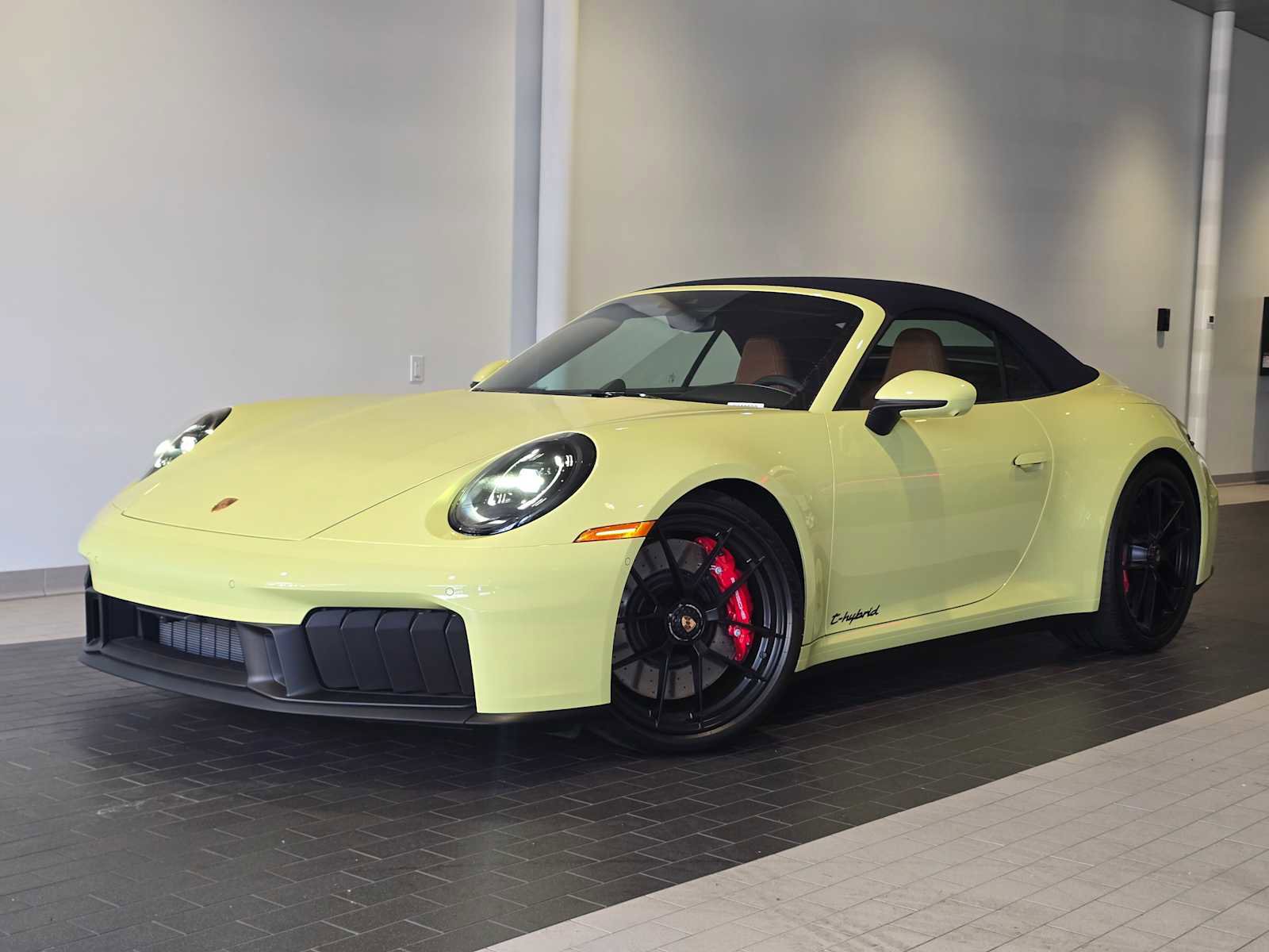 Used 2026 Porsche 911 Carrera 4 GTS AWD/4WD image 1