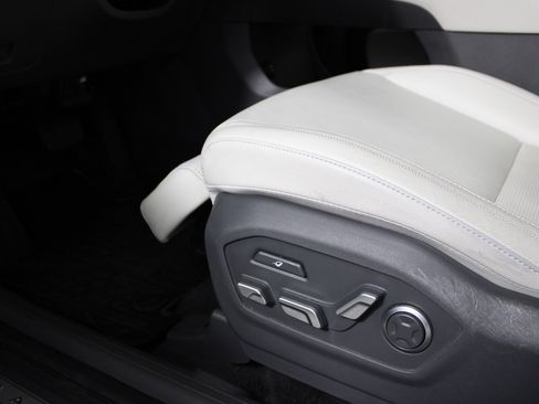 Used 2025 Hyundai Santa Fe Calligraphy FWD image 21