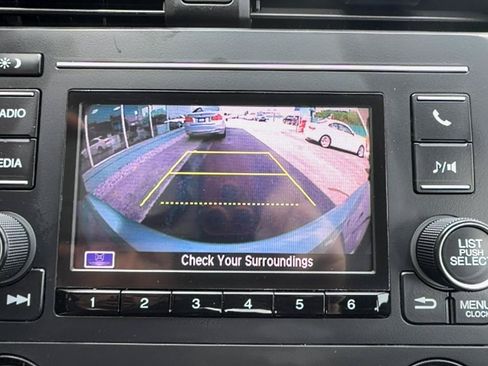 Used 2018 Honda Civic LX image 9