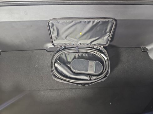 Used 2022 Rivian R1T Adventure image 14