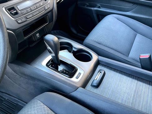 Used 2018 Honda Ridgeline Sport image 17