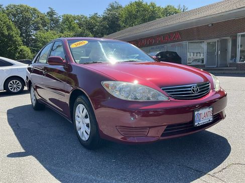 Used 2005 Toyota Camry FWD image 3