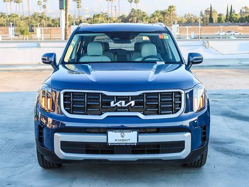 Used 2025 Kia Telluride S FWD image 2
