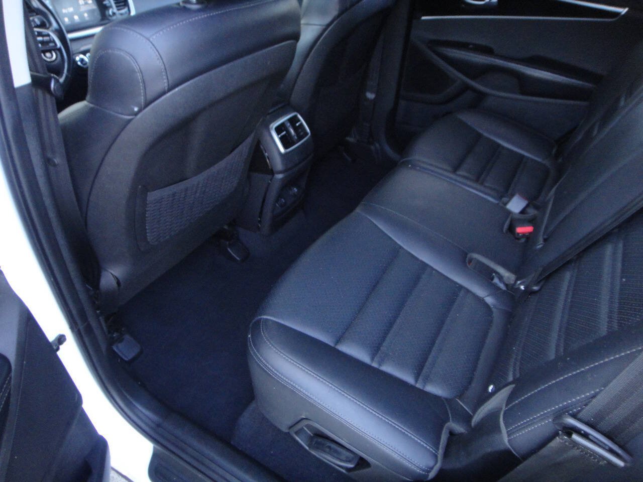 Used 2019 Kia Sorento EX AWD/4WD image 11