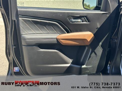 Used 2025 GMC Canyon AT4 AWD/4WD image 9