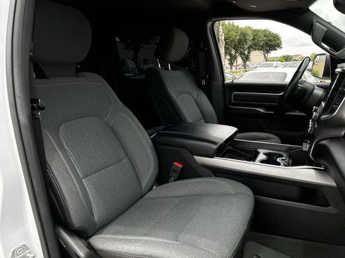 Used 2023 RAM 1500 Big Horn AWD/4WD image 30