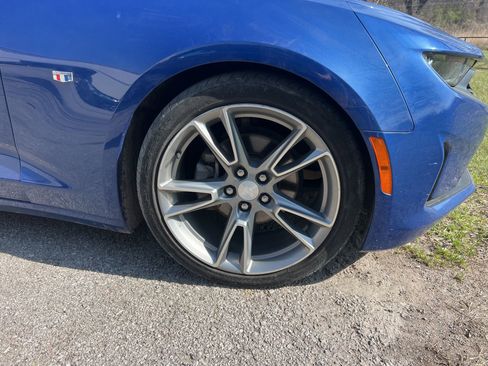 Used 2019 Chevrolet Camaro LT w/ RS Package image 4