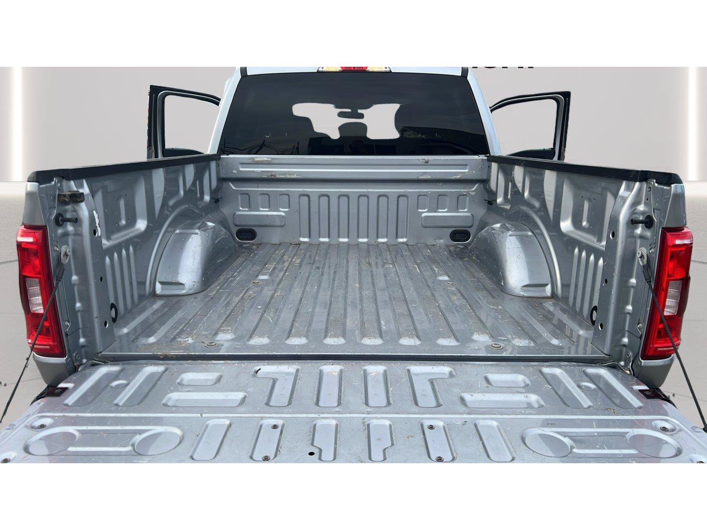 Used 2023 Ford F150 XLT AWD/4WD image 16