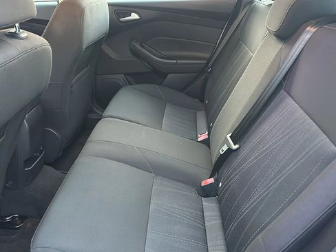 Used 2015 Ford Focus SE image 8