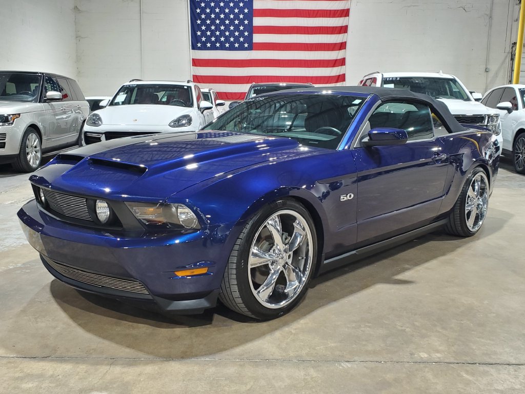 Used 2012 Ford Mustang GT Premium w/ Security Pkg RWD image 49