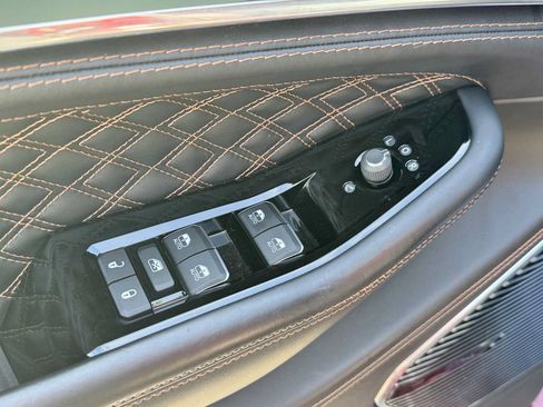 Used 2025 Jeep Grand Cherokee Summit AWD/4WD image 7