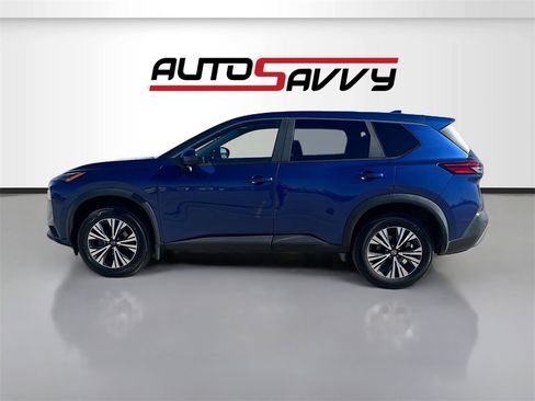 Used 2023 Nissan Rogue SV image 4