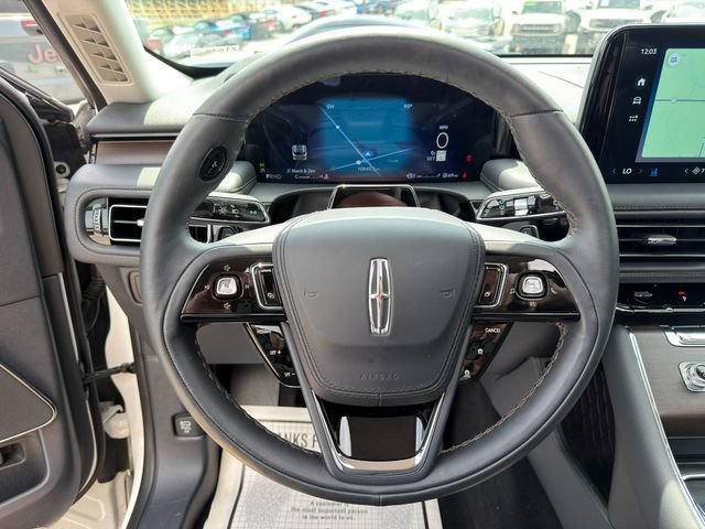 Used 2025 Lincoln Aviator Reserve w/ Jet Appearance Package AWD/4WD image 41