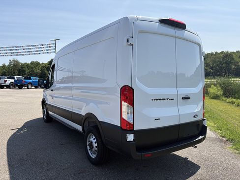 New 2026 Ford Transit 250 148 Medium Roof Extended AWD image 3