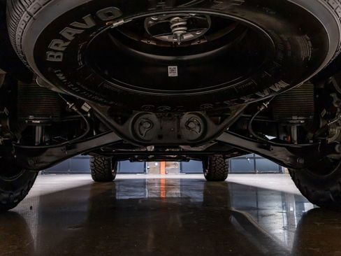 Used 2024 GMC Yukon XL Denali w/ Advanced Technology Package image 16