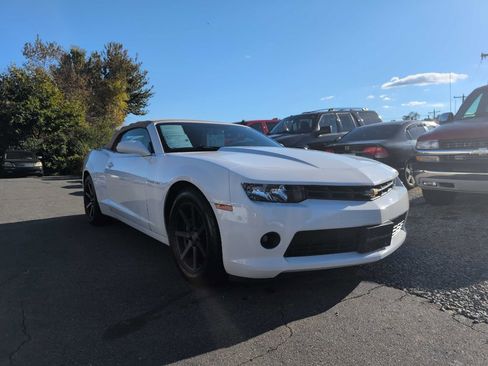 Used 2015 Chevrolet Camaro LT RWD image 2