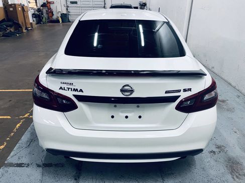 Used 2018 Nissan Altima 2.5 SR w/ SR Midnight Edition FWD image 7